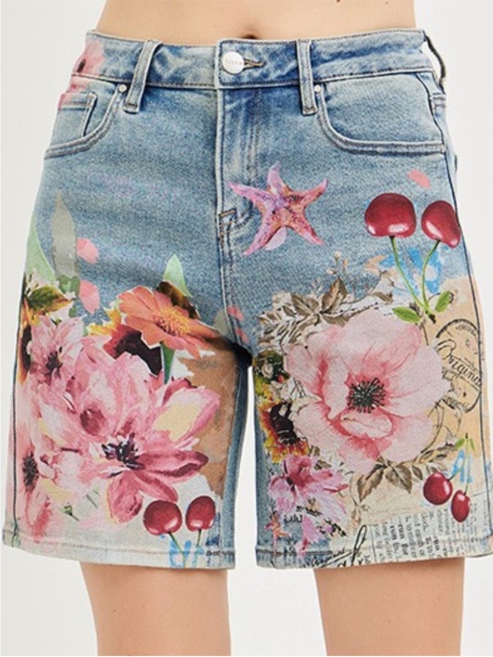 NWT Risen Light Wash Floral Cherry Starfish Denim Jean Shorts Jorts